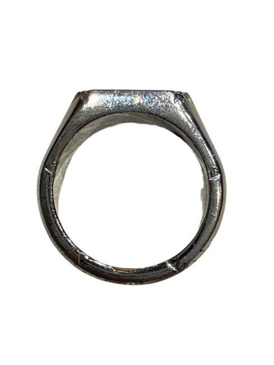 LV Signet Ring S00 - Women - Fashion Jewelry | LOUIS VUITTON ® Louis Vuitton Signet Ring Monogram
